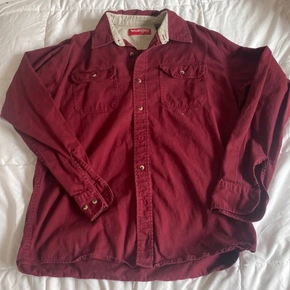 ⚡️$1 when bundled Wrangler Burgundy Button Shirt